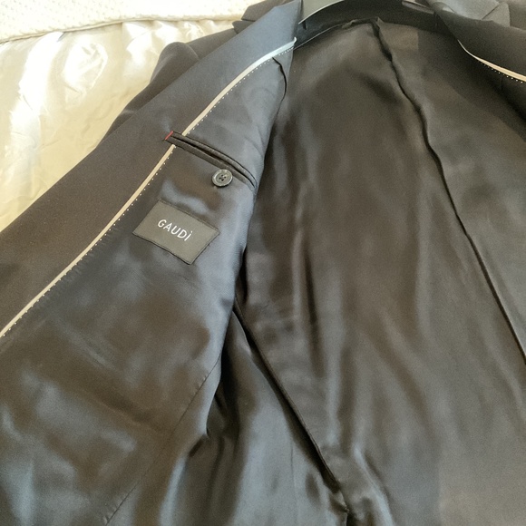 Black jacket Gaudi - Picture 4 of 5